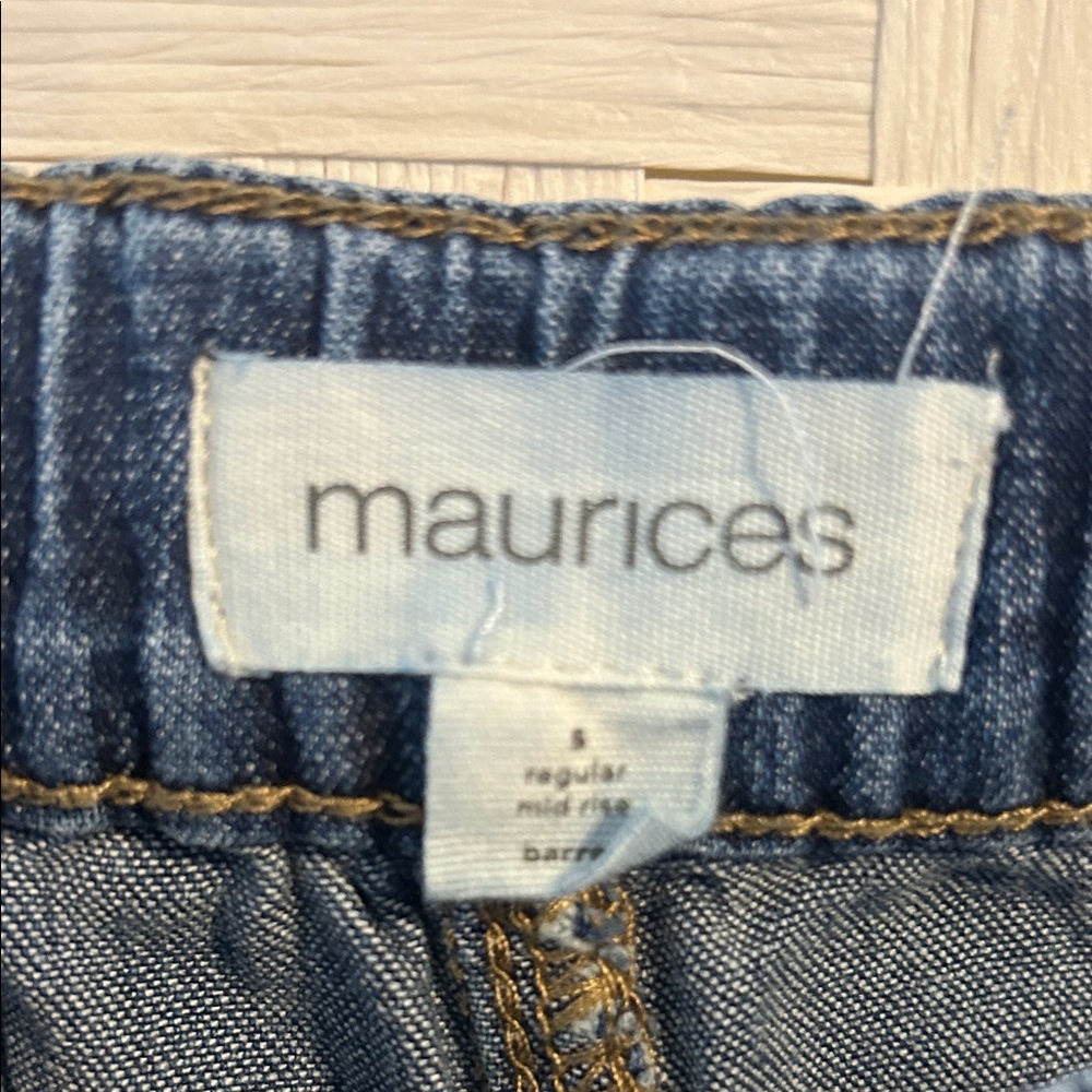 Maurices  Barrel leg Jeans with Pockets - Picture 2 of 7